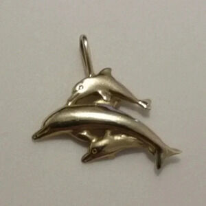 ✨ Adorable 10k Yellow Gold Dolphin Pendant ✨